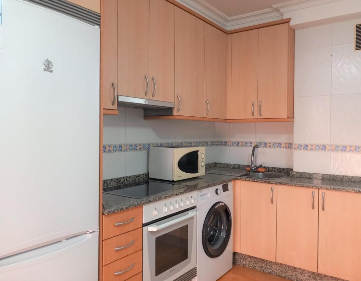 Travesia De Vigo151, 1ºa Apartamento *